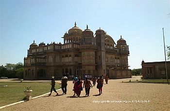 vijay vilas palace